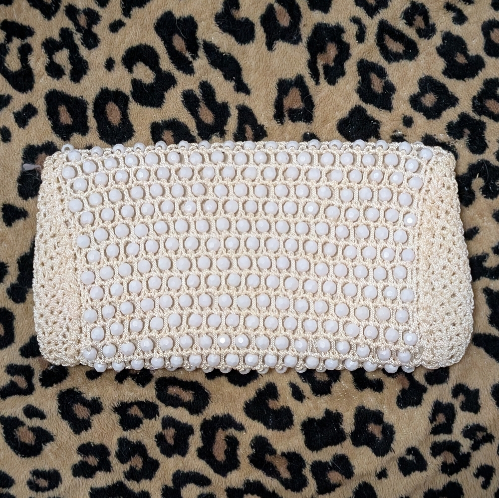 Vintage 1950s Bobbie Jerome beaded crochet ivory clutch - Picture 6 of 9